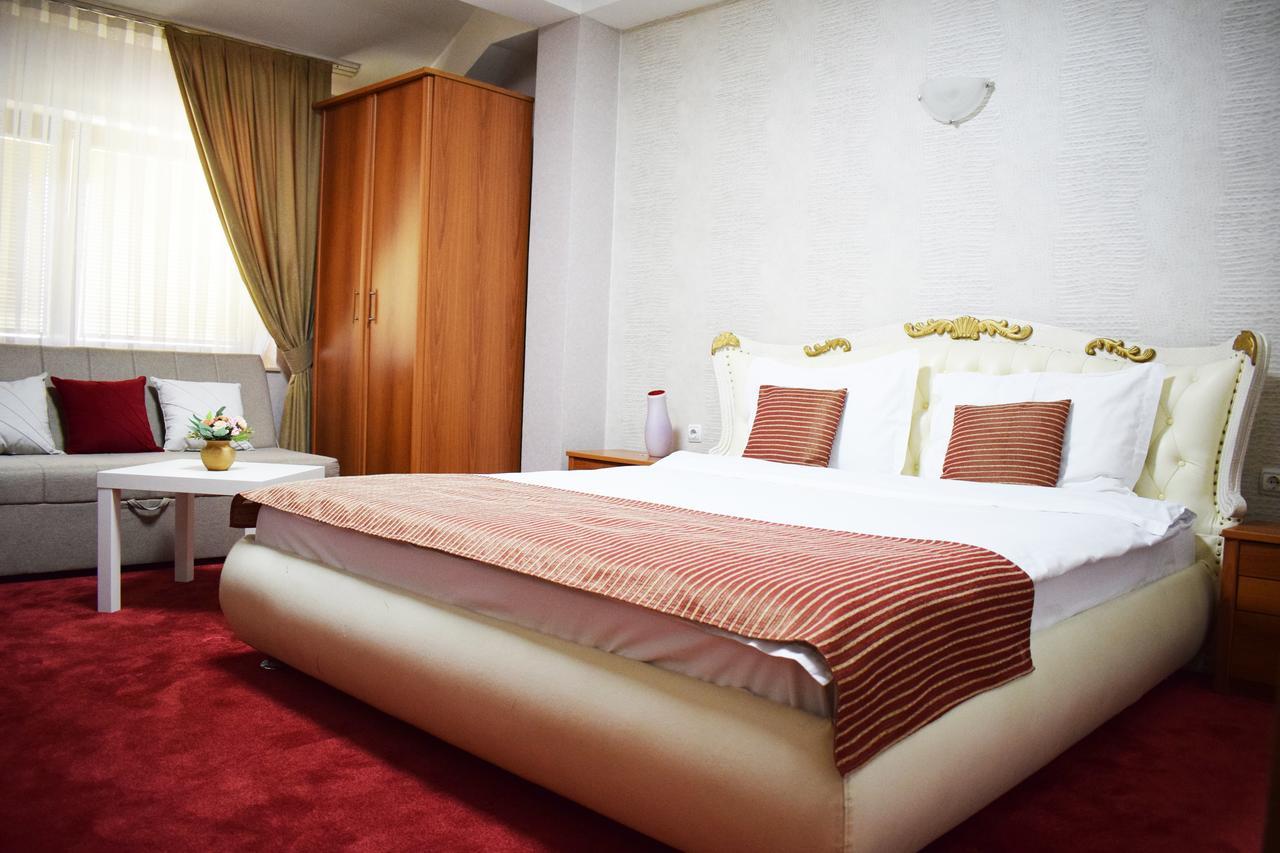 Hotel Aristocrat & Fish Restaurant Skopje Kamer foto